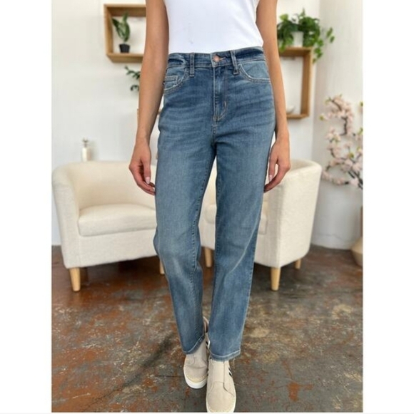 Judy Blue Denim - Judy Blue High Waist Straight Jeans - JB8602MD - Size 28